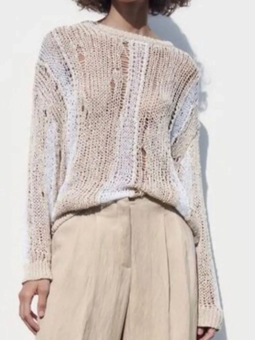 Zara Beige & White Distressed Crew neck Sweater(Size Small)